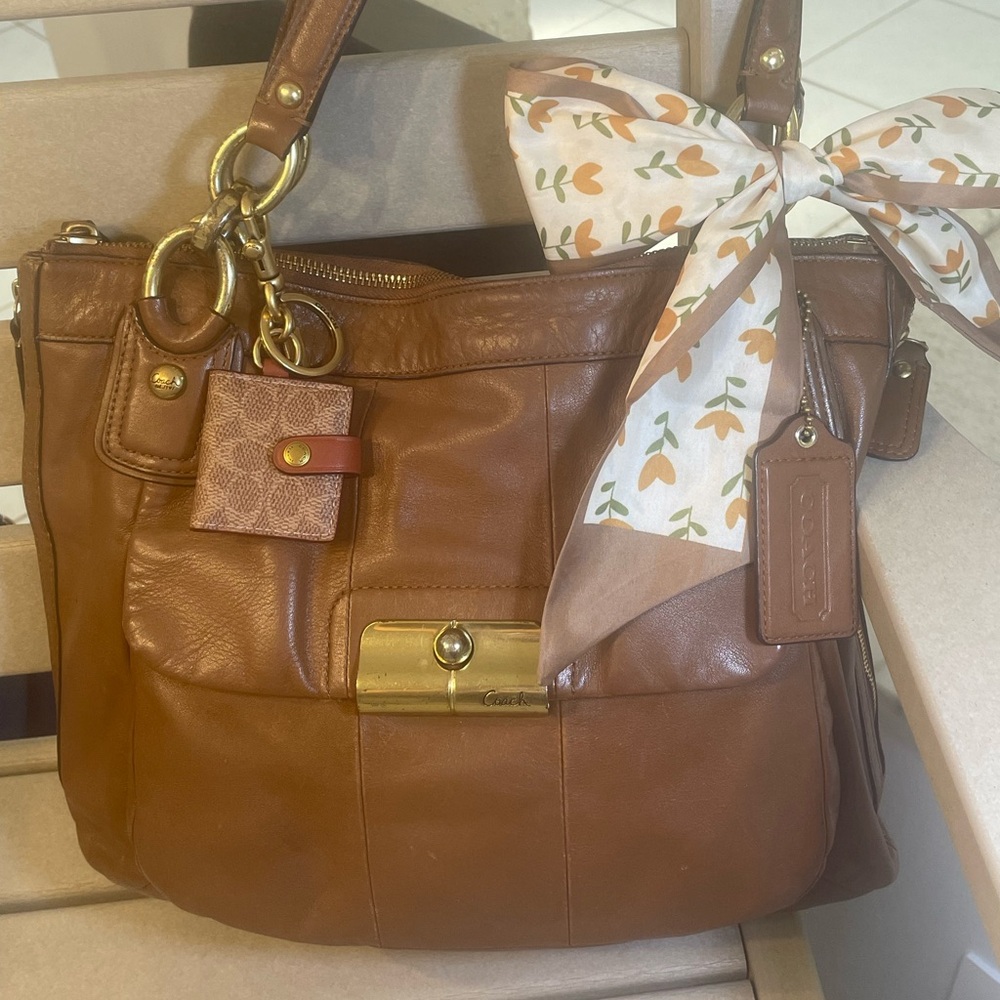 ✨Vintage Coach Kristin Brown Leather Bag ✨ NO CHARM